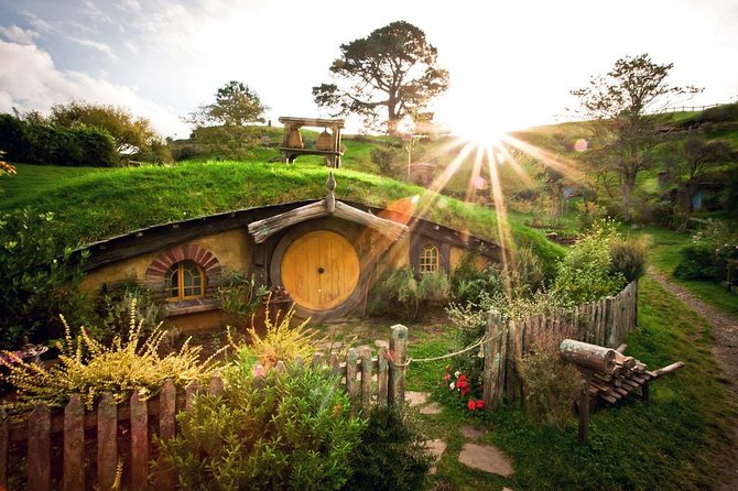 Private Round Trip Transport To Hobbiton From Auckland - Key points to know before booking
