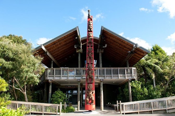 Private Tour: Auckland City and Countryside Tour - MJ Savage Memorial Park and the Waitemata Harbour