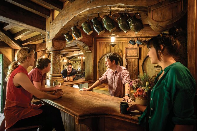 Private tour - Hobbiton Movie Set Evening Banquet Return from Auckland - What the $806.75 price really covers
