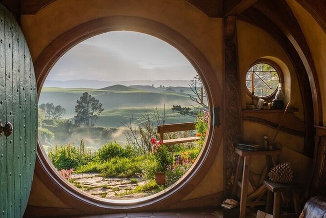 Private Tour: Hobbiton Movie Set, Rotorua Mud Pool & Treewalk - Who will enjoy this North Island combination?