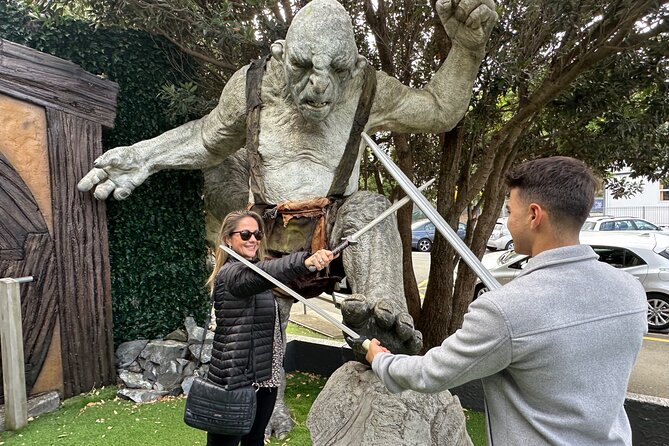 Private Tour in Wellington - Basin Reserve and the National War Memorial
