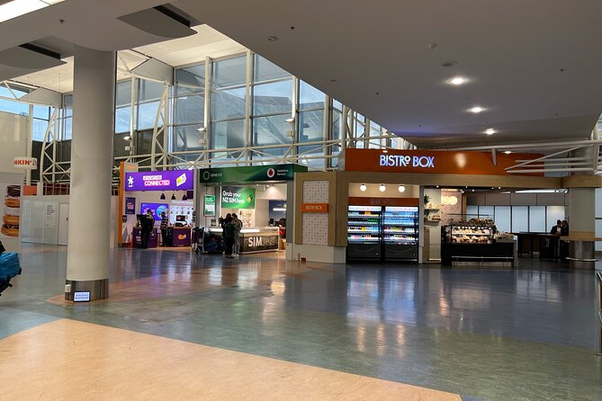 Private Transfer From Auckland International Airport To Auckland City - Luggage handling from terminal to hotel