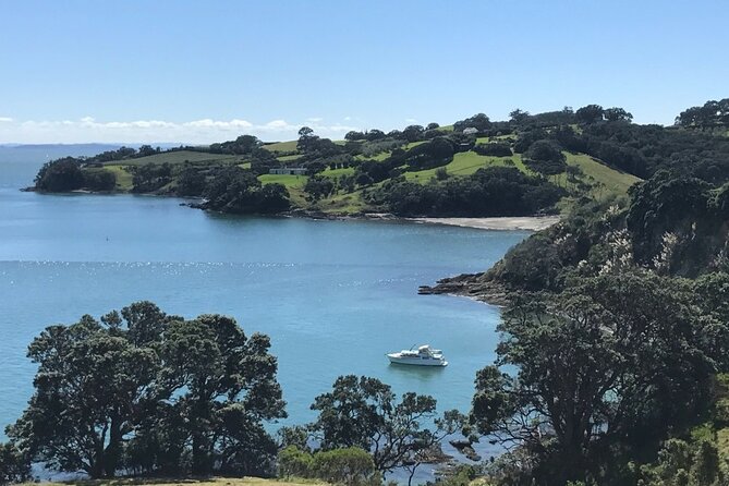 Private Waiheke Food & Wine Tour - Mudbrick and the vineyard lunch