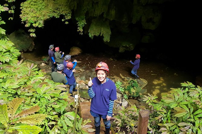 Private Waitomo Glowworm Cave Tours - Getting dressed for the cave