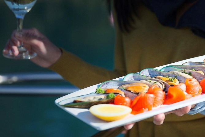 Progressive Wine and Gourmet Trail of Marlborough - Saint Clair begins with wine matched to your food