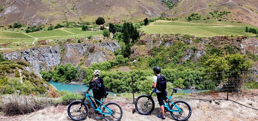Queenstown: Guided E-Bike Tour with Winery Visits & Tastings - Starting in Frankton and getting set up