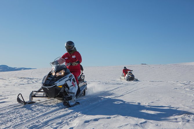 Queenstown Heli-Snowmobiling Adventure - Who will enjoy this most?