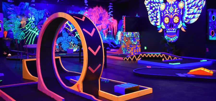 Queenstown: Indoor Putt 'n' Glow Mini Golf - Key points at a glance