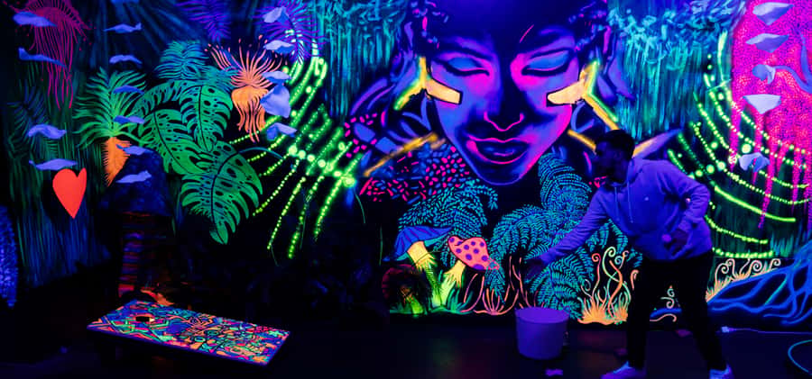 Queenstown: Indoor Putt 'n' Glow Mini Golf - Make the obstacles easier, harder, or different