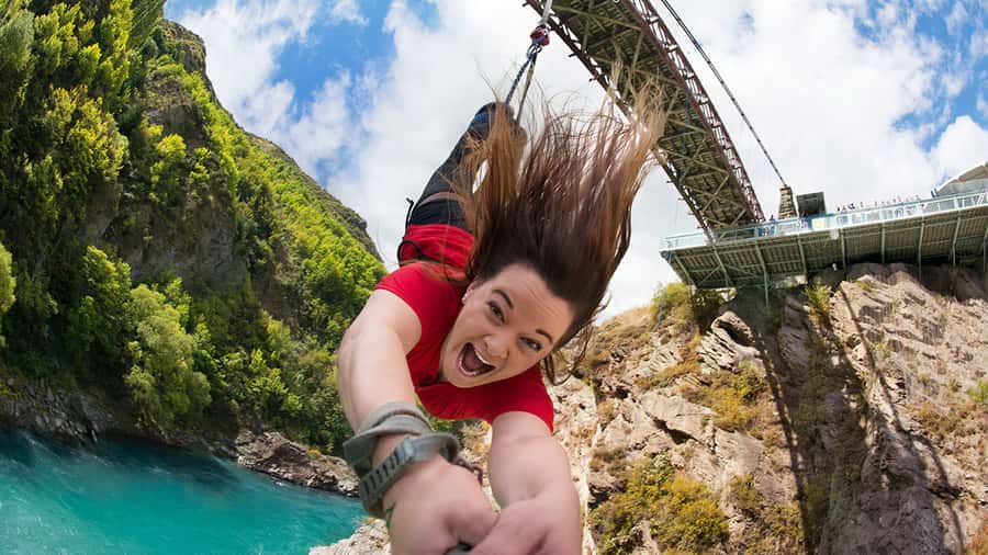 Queenstown: Kawarau Bridge Bungy - World's First Bungy! - Arriving at the Kawarau Bridge