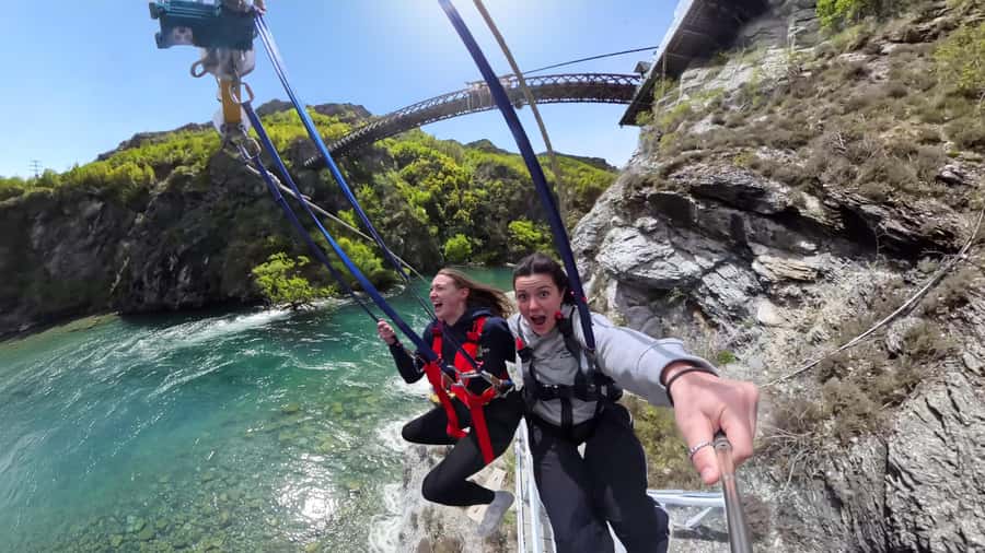 Queenstown: Kawarau Swing! (Solo, Tandem or Triple!) - Solo, tandem, or triple: choosing your swing