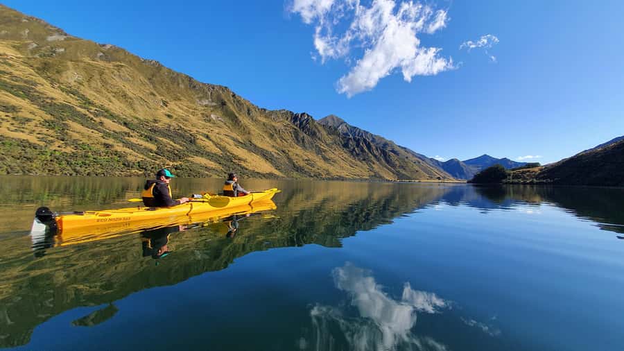 Queenstown: Kayaking or SUP Experience on Moke Lake - The 20 to 30 minute journey from Queenstown