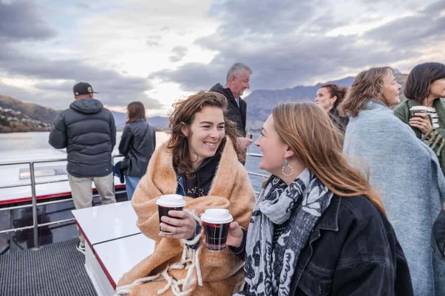 Queenstown: Lake Wakatipu Scenic Cruise - Timing, weather, and what to bring