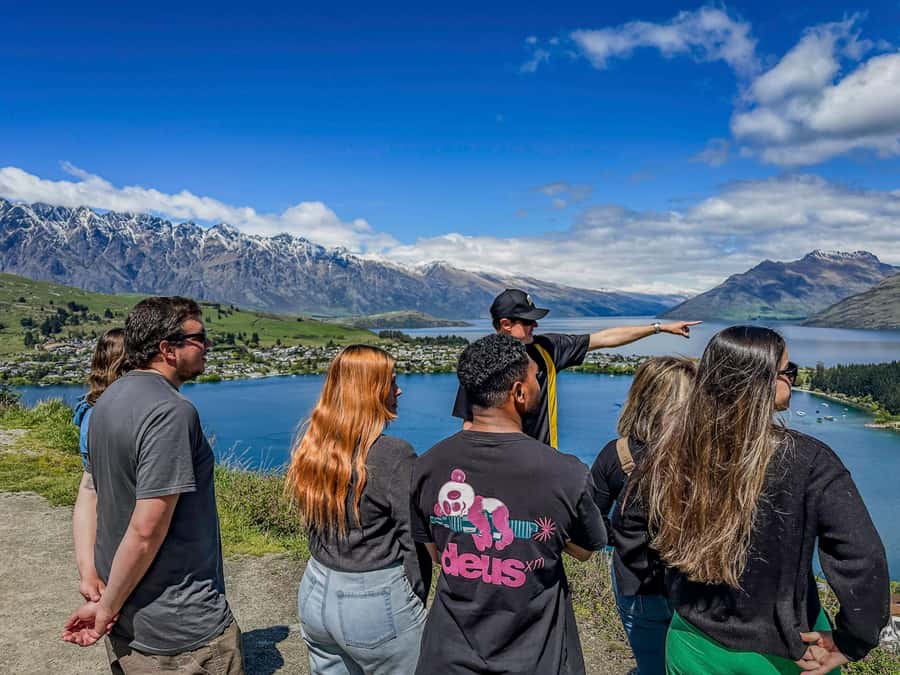 Queenstown: Lord of the Rings Locations Half-Day Tour - The guides make the difference