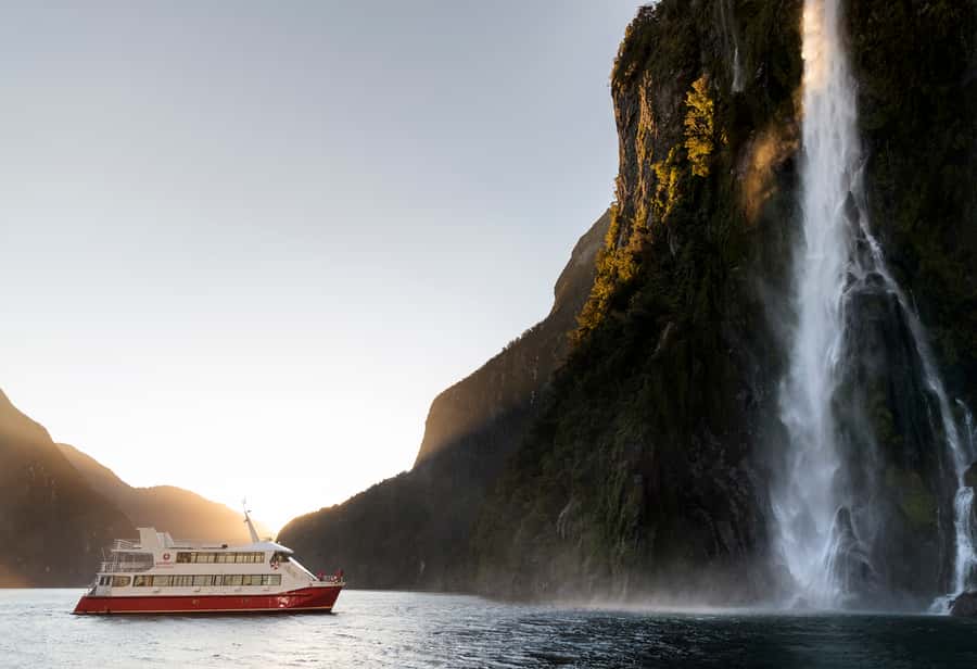 Queenstown: Milford Sound Flight and Cruise - Key points before you book