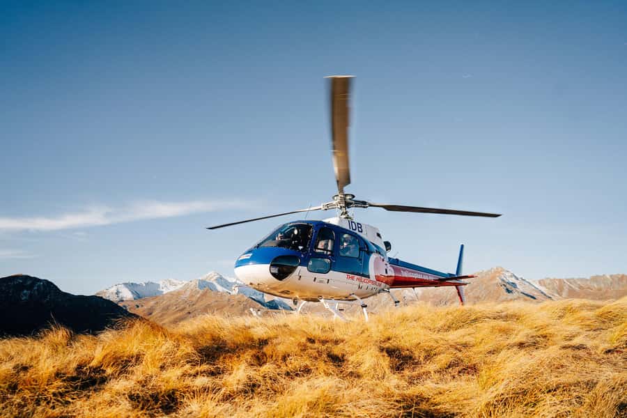 Queenstown: Pilot's Choice Helicopter Tour & Alpine Landing - Seven Minutes Back Over the Mountains
