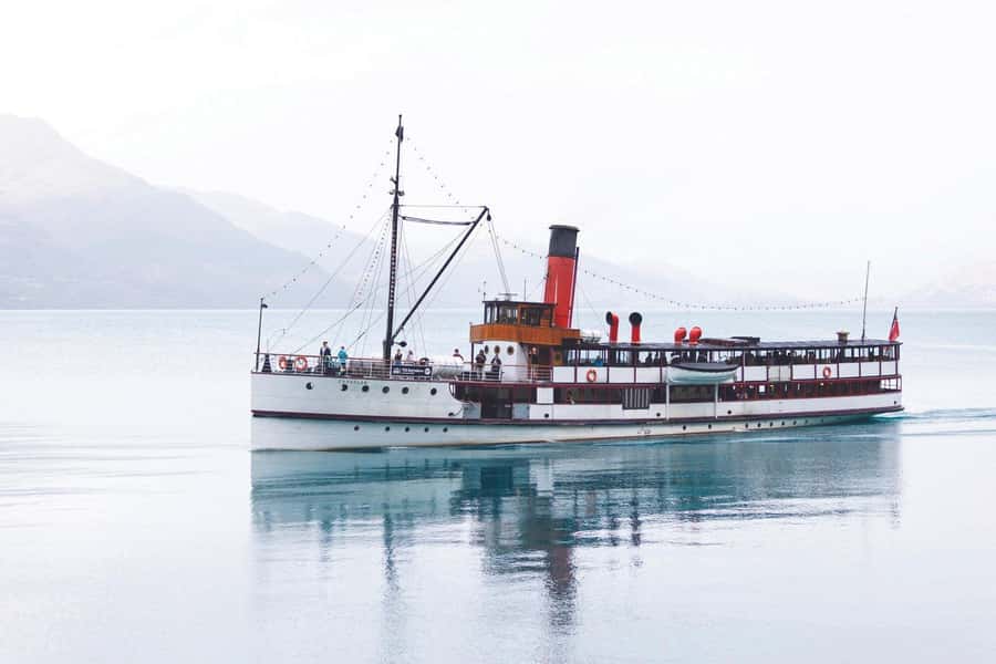 Queenstown: Queenstown Lake Cruise and Walter Peak Farm Tour - Why Walter Peak makes a good Queenstown break