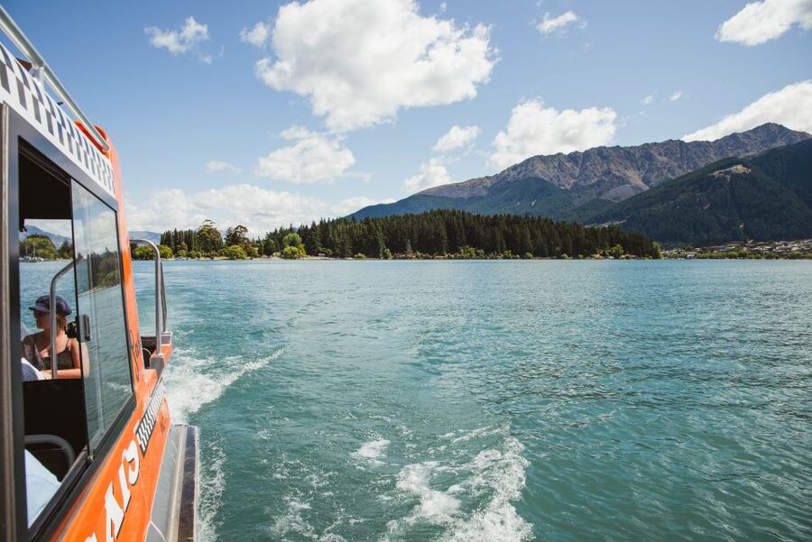 Queenstown: Scenic Highlights, Tour with Wine & Lake Cruise - The scenic drive past Lake Hayes