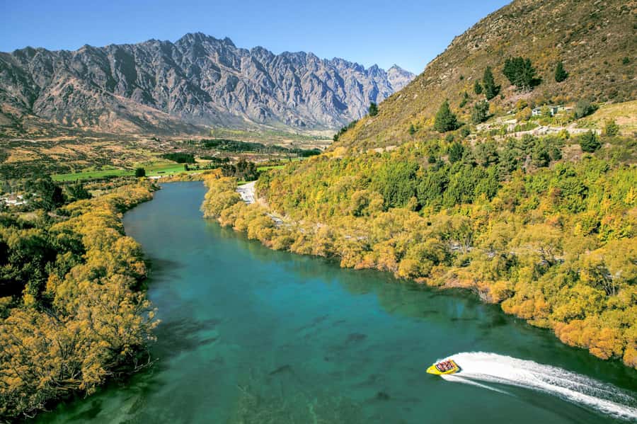 Queenstown: Shotover River and Kawarau River Jet Boat Ride - The guides make a real difference