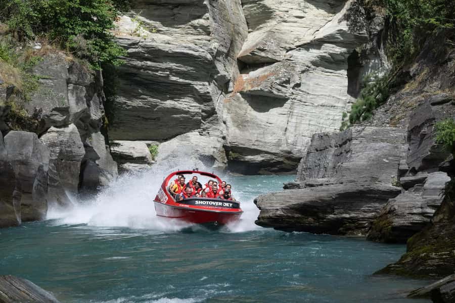 Queenstown: Shotover River Extreme Jet Boat Experience - The first rush of the 25-minute ride