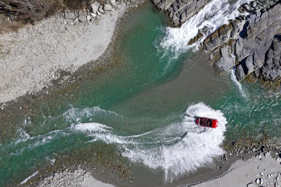 Queenstown: Shotover River Extreme Jet Boat Experience - The 360-degree spins and sharp turns