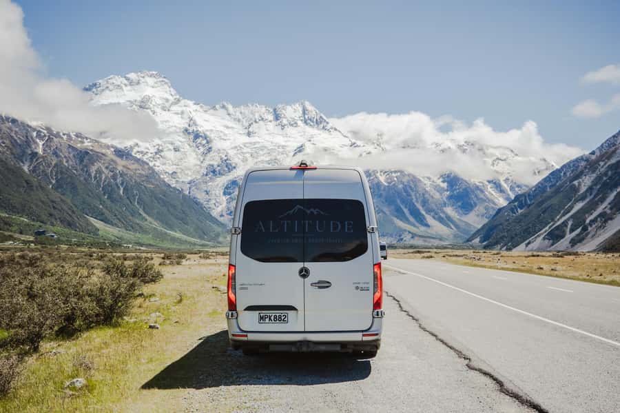 Queenstown: Small Group Mt Cook Day Tour - Early pickup and the first views near Cromwell