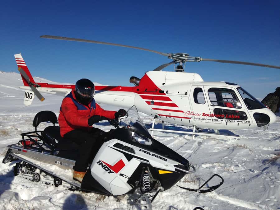 Queenstown: Snowmobiling Experience with Helicopter Flight - What the Guide Adds to the Experience