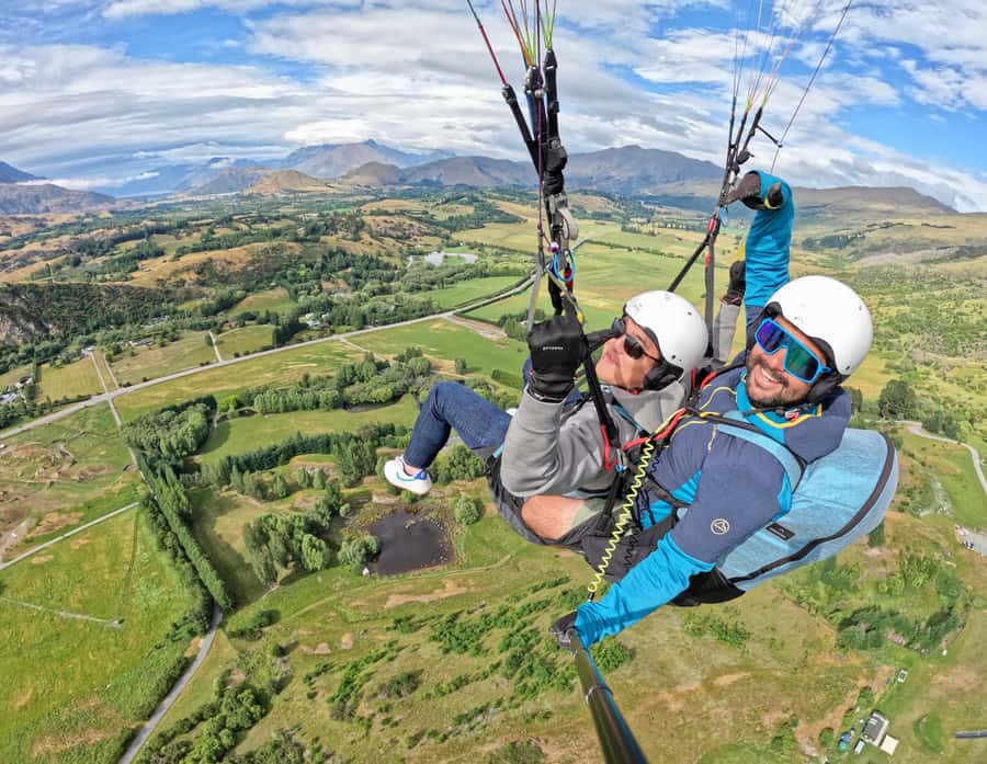 Queenstown: Tandem Paragliding Experience - The Coronet Peak safety briefing