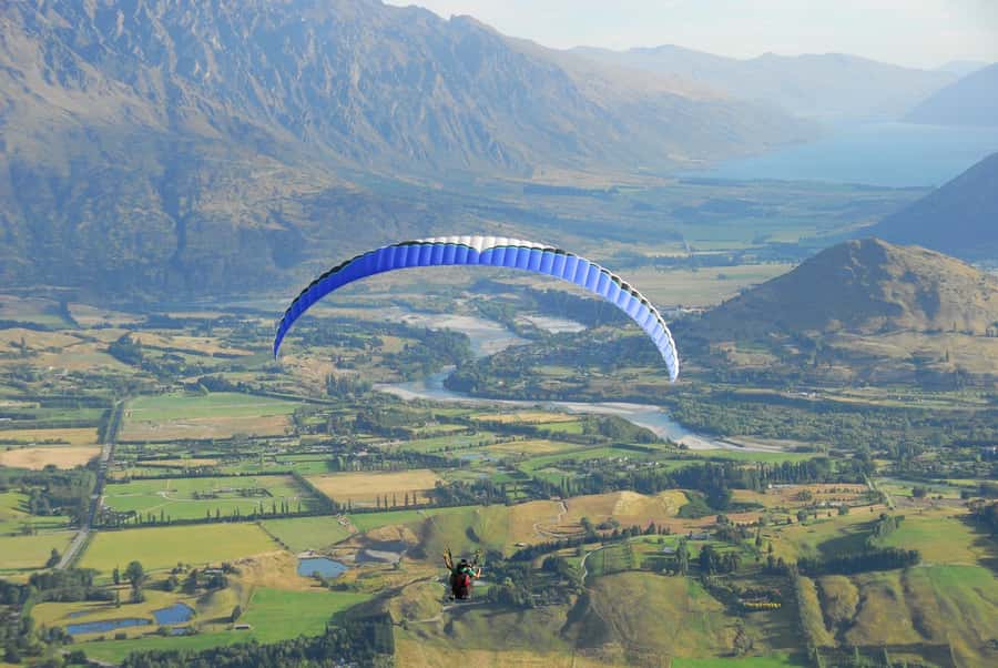 Queenstown: Tandem Paragliding Experience - Meeting at 45 Camp Street