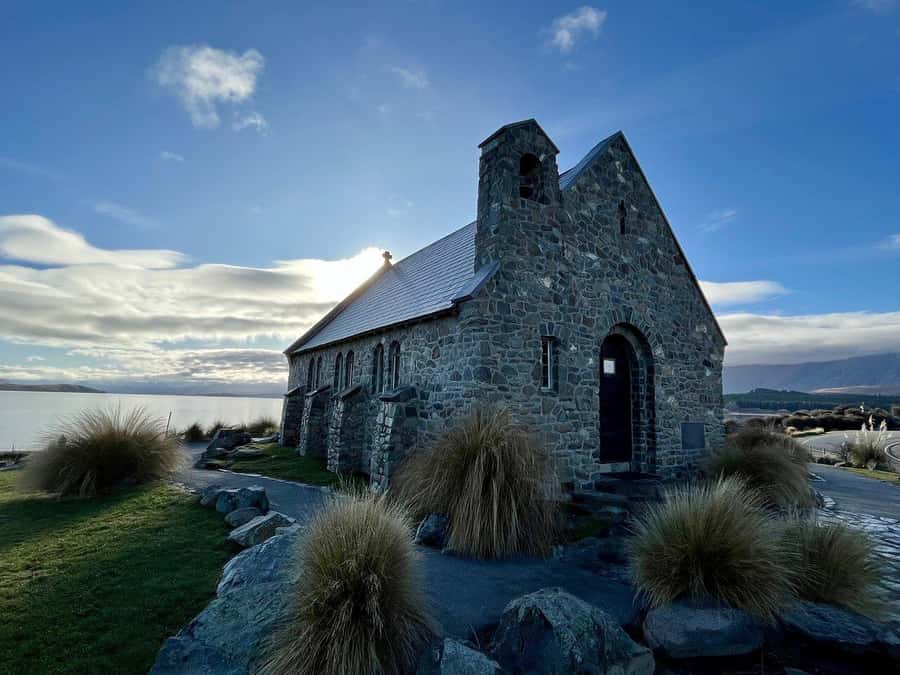 Queenstown to Christchurch via Mt Cook One-Way Tour - Omarama gives you a practical half-hour break