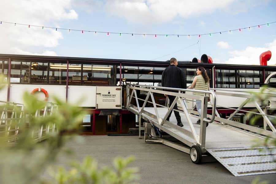Queenstown: TSS Earnslaw Cruise of Lake Whakatipu - Who should book this cruise?