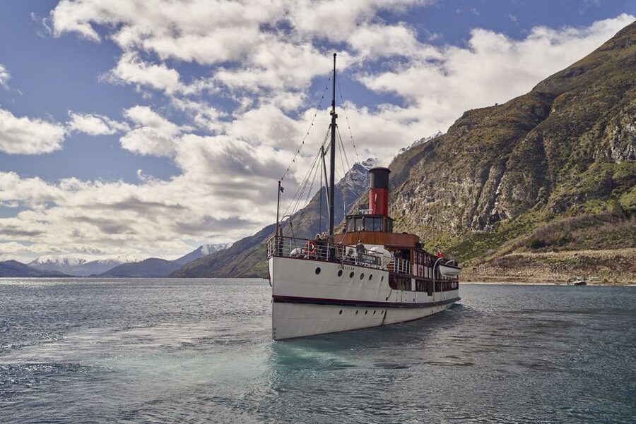 Queenstown: TSS Earnslaw Cruise of Lake Whakatipu - The engine room is the real highlight