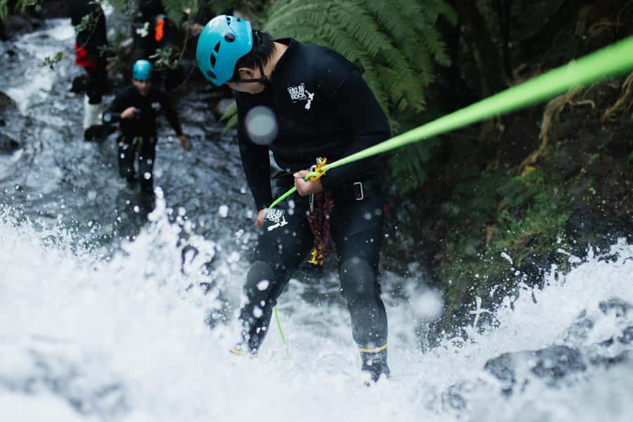 Raglan: Sunset Canyoning Tour and Glowworm Experience - Meeting at Raglan Rock and getting ready