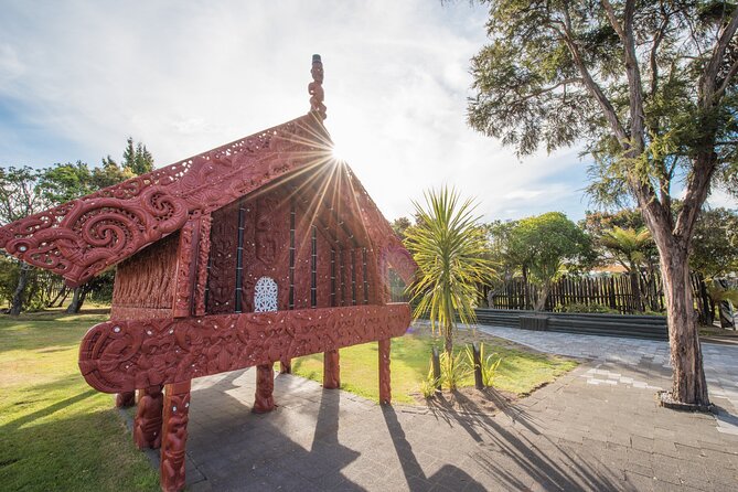 Rotorua Cultural Small Group Afternoon Tour - A drive through Government Gardens and Rotorua