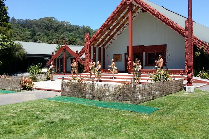 Rotorua Discovery Te Puia Tour - Government Gardens and Rachel’s Spring