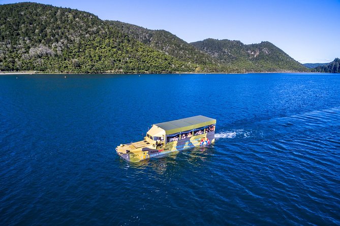 Rotorua Duck Boat Guided City and Lakes Tour - The Guides Make the Difference