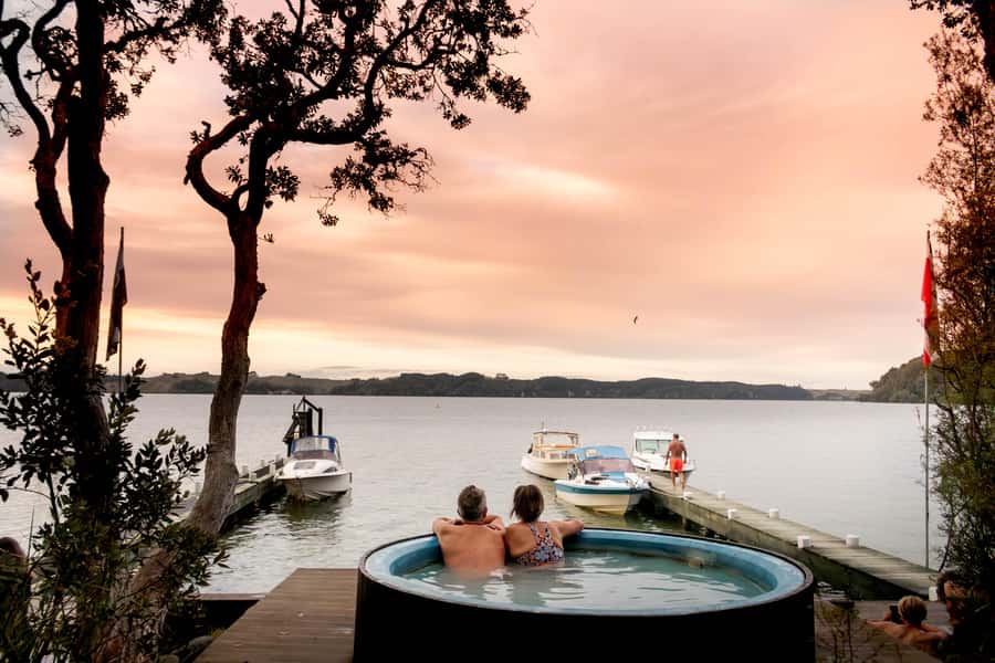 Rotorua: Evening Starlight Gourmet Kayak Tour with dinner - Who will enjoy this tour most