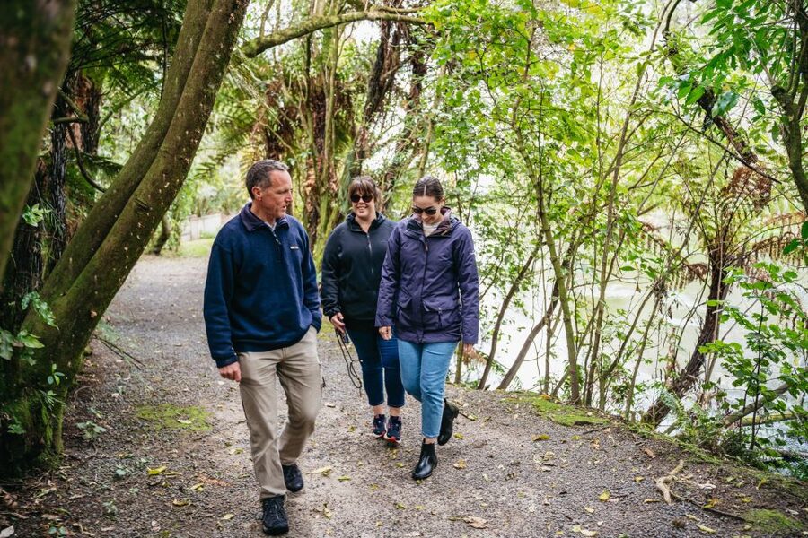 Rotorua: Explore The Lakes Half-Day Morning Tour - Who should book this experience?
