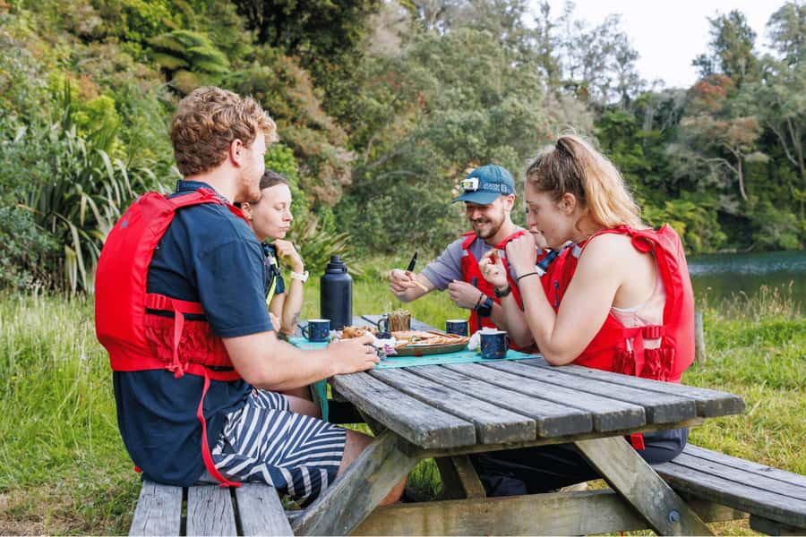 Rotorua: Glow Worm Adventure Kayak - Inside the shoreline caves with the glow worms
