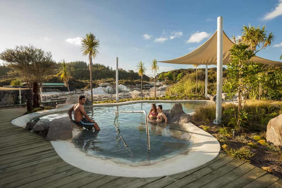 Rotorua: Hells Gate Outdoor Mud Bath & Spa Experience - Māori connections and the sense of place