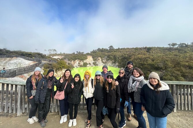 Rotorua Highlights inc. Waiotapu & Te Puia Day Tour from Auckland - The ride home and the meaning of a small group