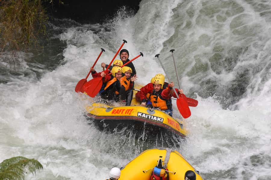 Rotorua: Kaituna Rafting & Mt. Tarawera Guided Hike Combo - Hiking into Mount Tarawera’s volcanic crater