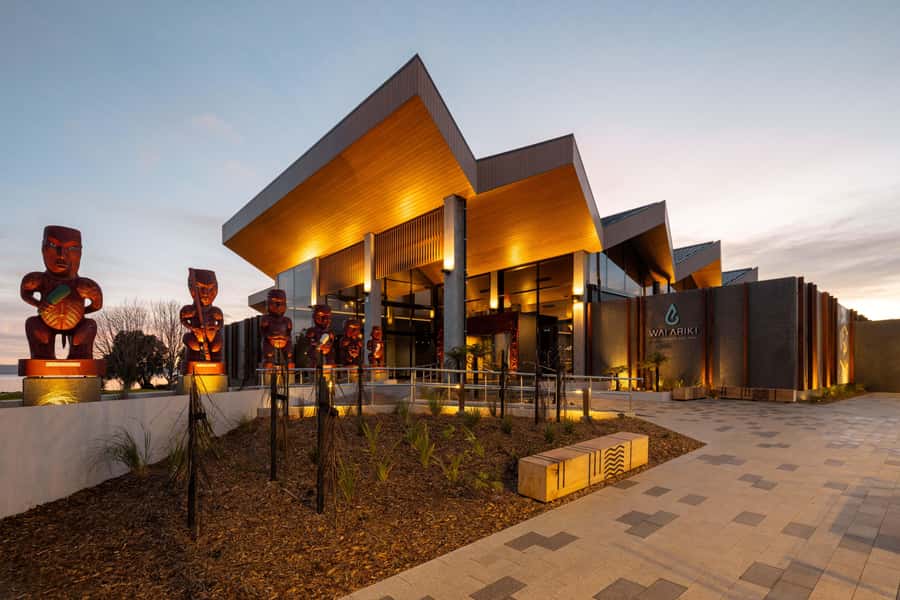 Rotorua: Lakefront Hot Springs & Spa - Luxury Māori Wellness - Arriving beside Lake Rotorua