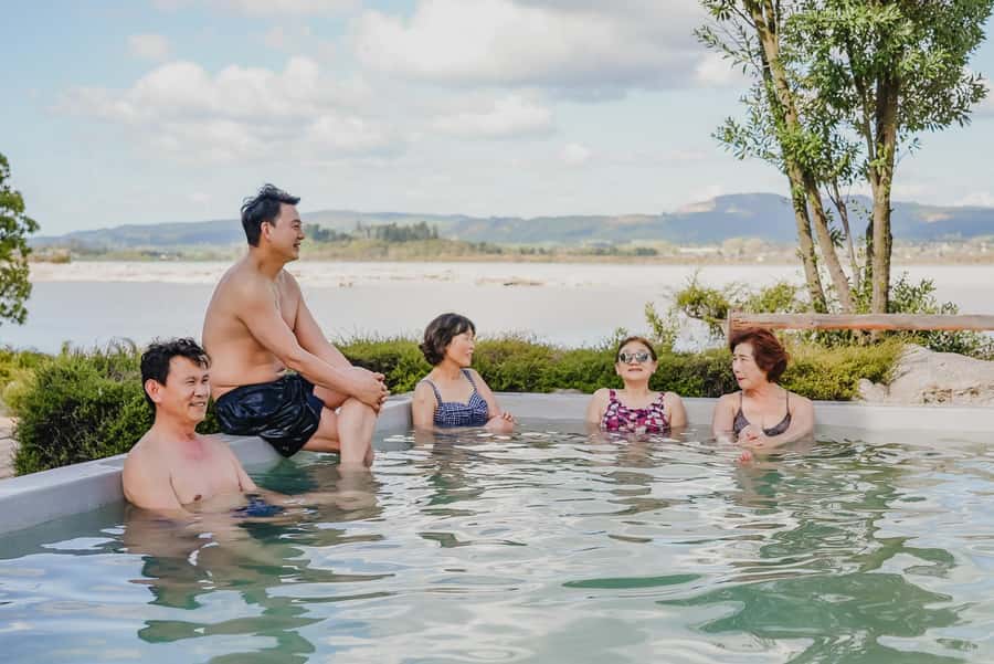 Rotorua: Polynesian Spa Pavilion Hot Pool Bathing (12+ yrs) - The Deep Pool for Stretching and Light Movement