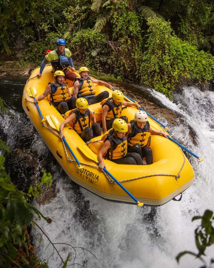 Rotorua Rafting: Kaituna River Rafting Experience-Free Sauna - The First Rapids: Learning the Rhythm