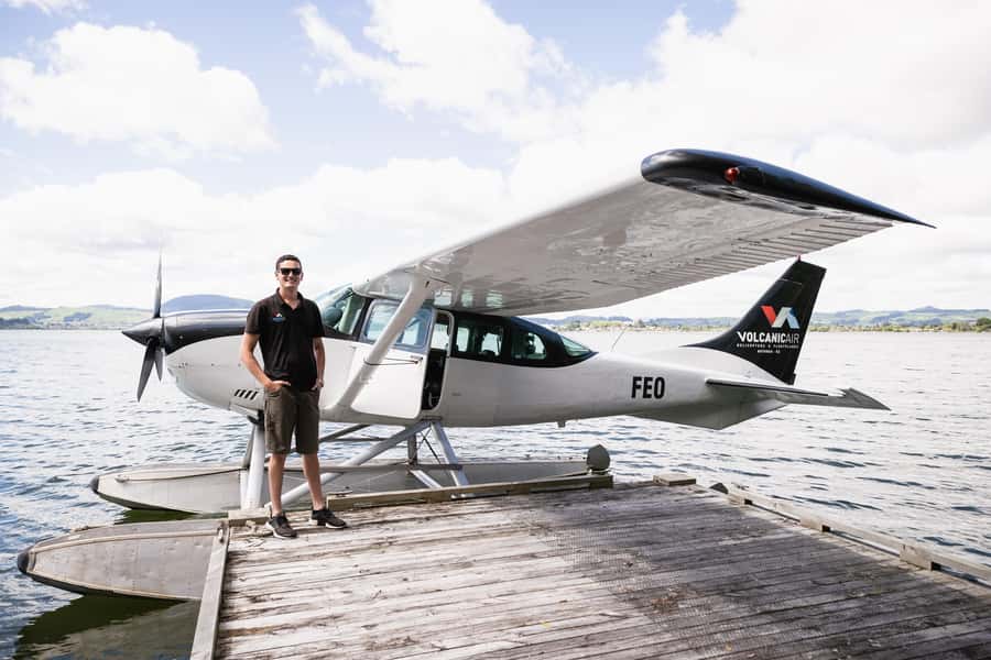 Rotorua: Scenic Flight over Mt Tarawera & Waimangu Valley - Flying directly over Mount Tarawera