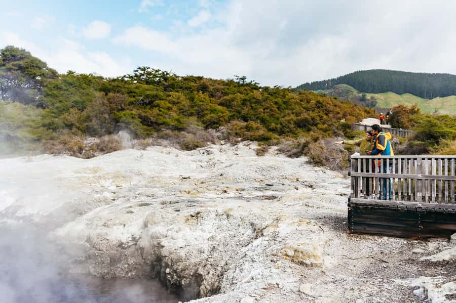 Rotorua: Wai-O-Tapu Geothermal Park Entry Ticket - A self-guided visit with useful signs