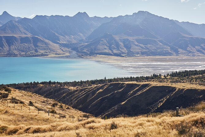 Scenic 4WD Tour Lake Tekapo Backcountry - Guides, commentary, and the value of local detail