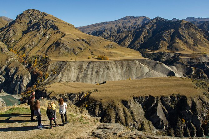 Skippers Canyon 4WD Heritage half day Tour from Queenstown - Tea, coffee, hot chocolate, and a slice of local atmosphere