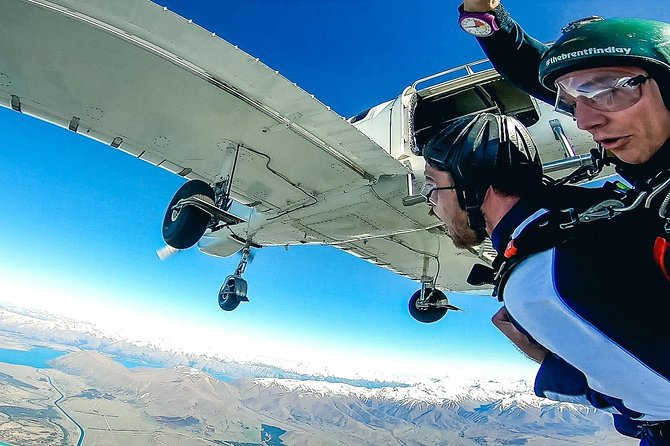 Skydive Mt. Cook - 70+ Seconds of Freefall from 16,500ft - The crew can shape the whole experience